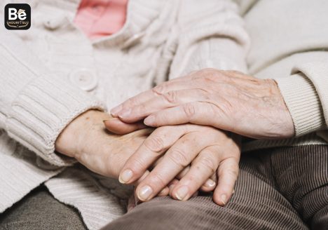 正式：定年退職年齢を女性60歳、男性62歳に引き上げ-05